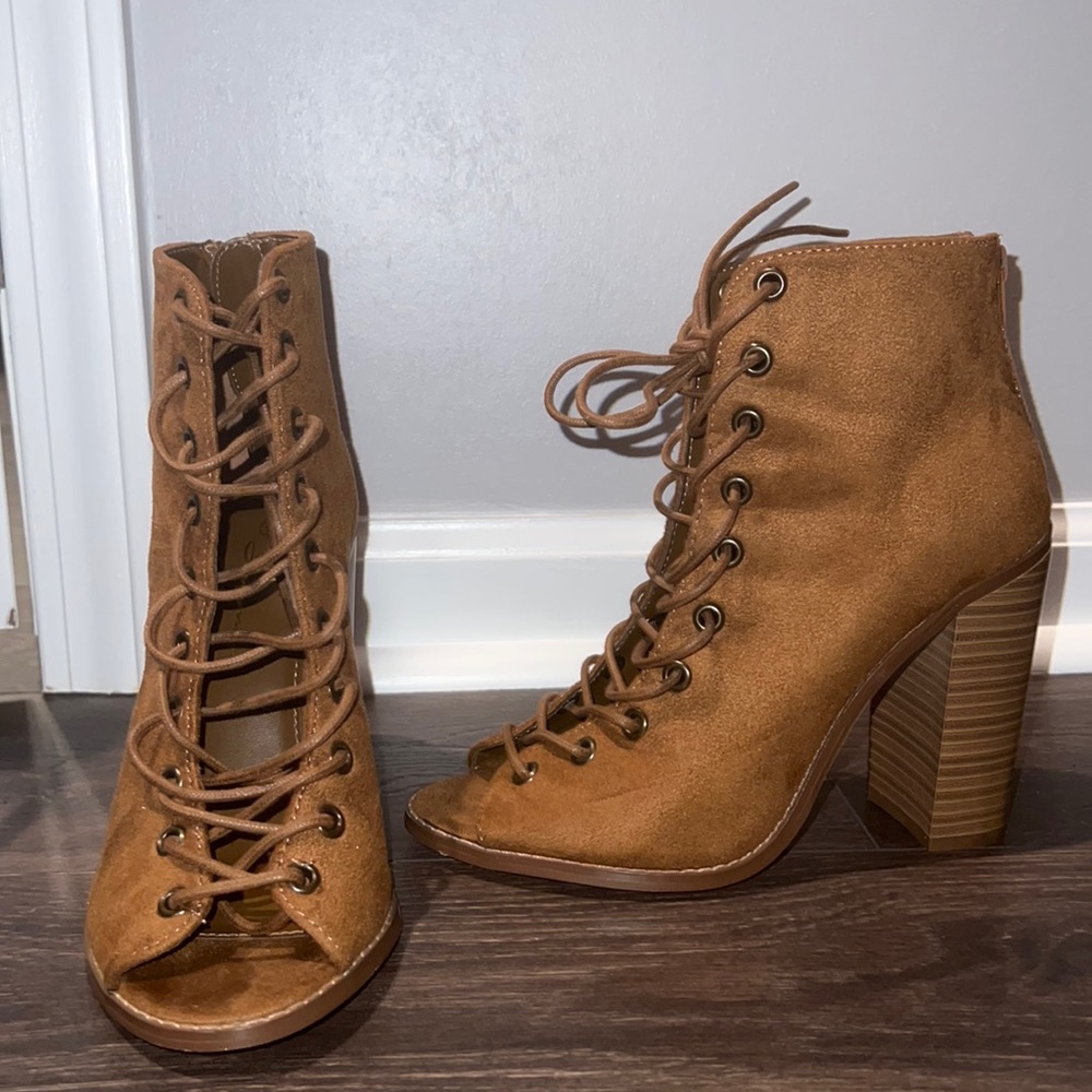 Heel laced Booties
